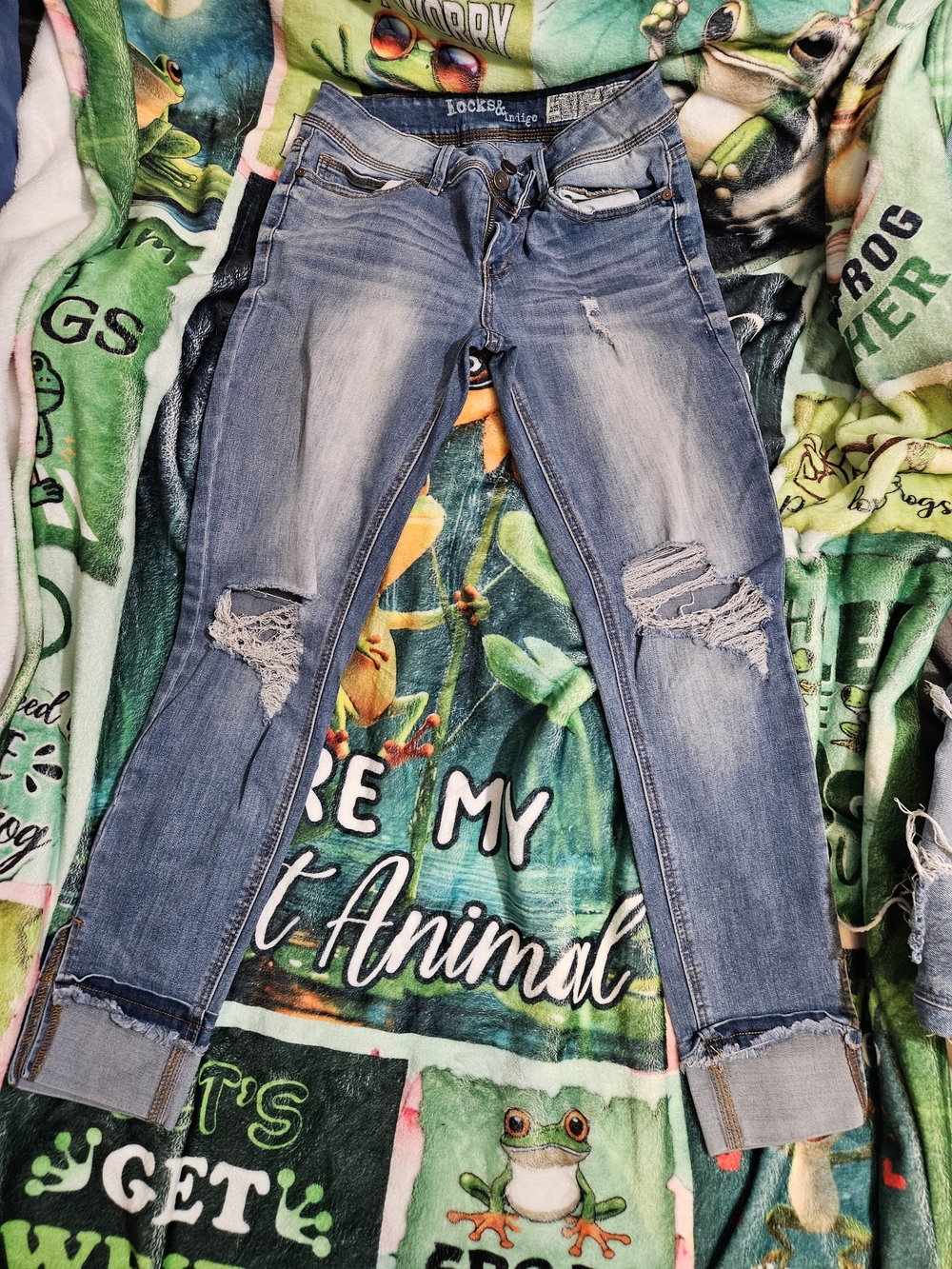 American Eagle Outfitters Women’s Blue Washed Jeans - Classic Denim - Picture 2 of 10